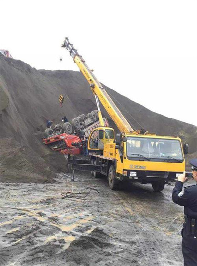 花山区上犹道路救援